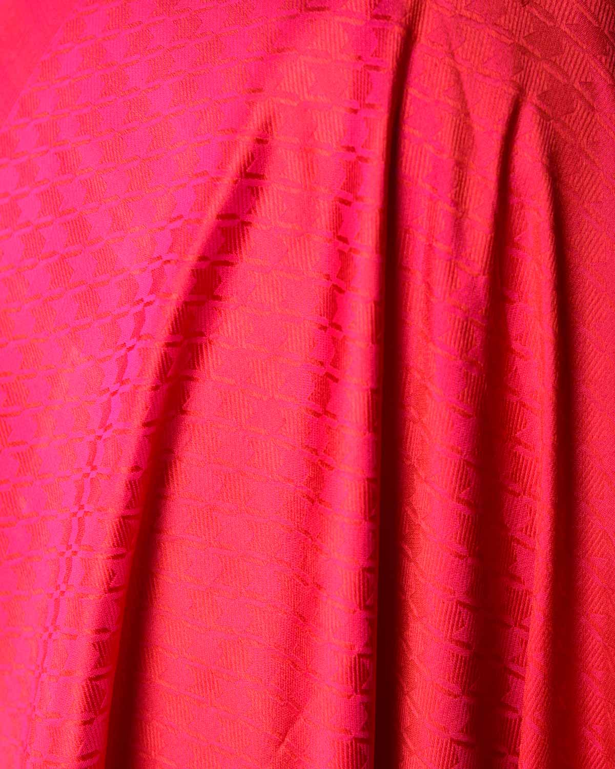 Shot Pink-Orange Houndstooth Tanchoi Handwoven Katan Silk Banarasi Fabric-HolyWeaves