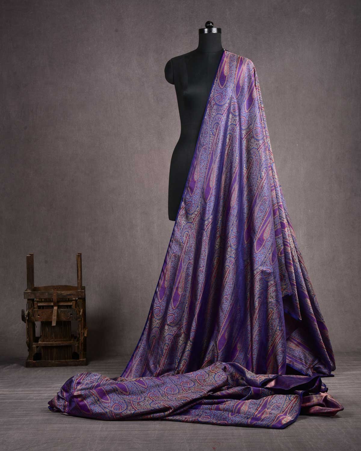 Shot Green Blue Banarasi Large Paisley Tehra Jamawar Handwoven Katan Silk Fabric-HolyWeaves