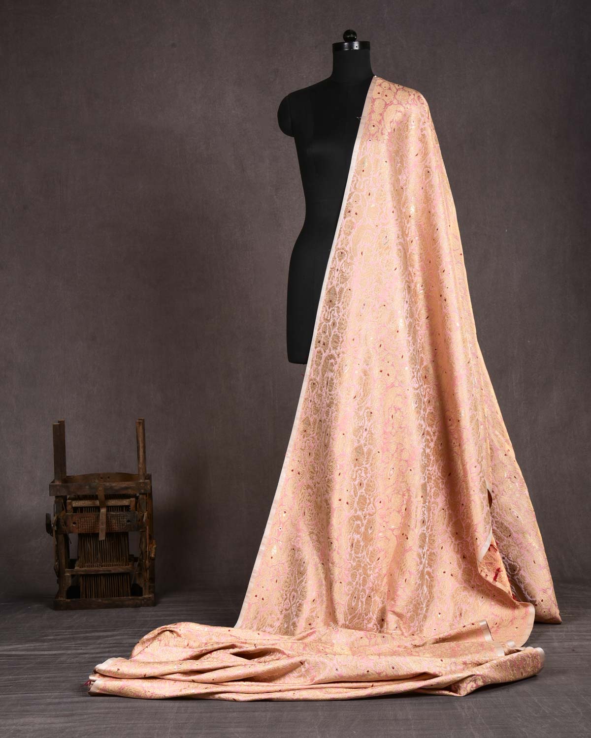 Pink Banarasi Gold Zari and Resham Tehra Kimkhwab Brocade Woven Art Silk Fabric-HolyWeaves