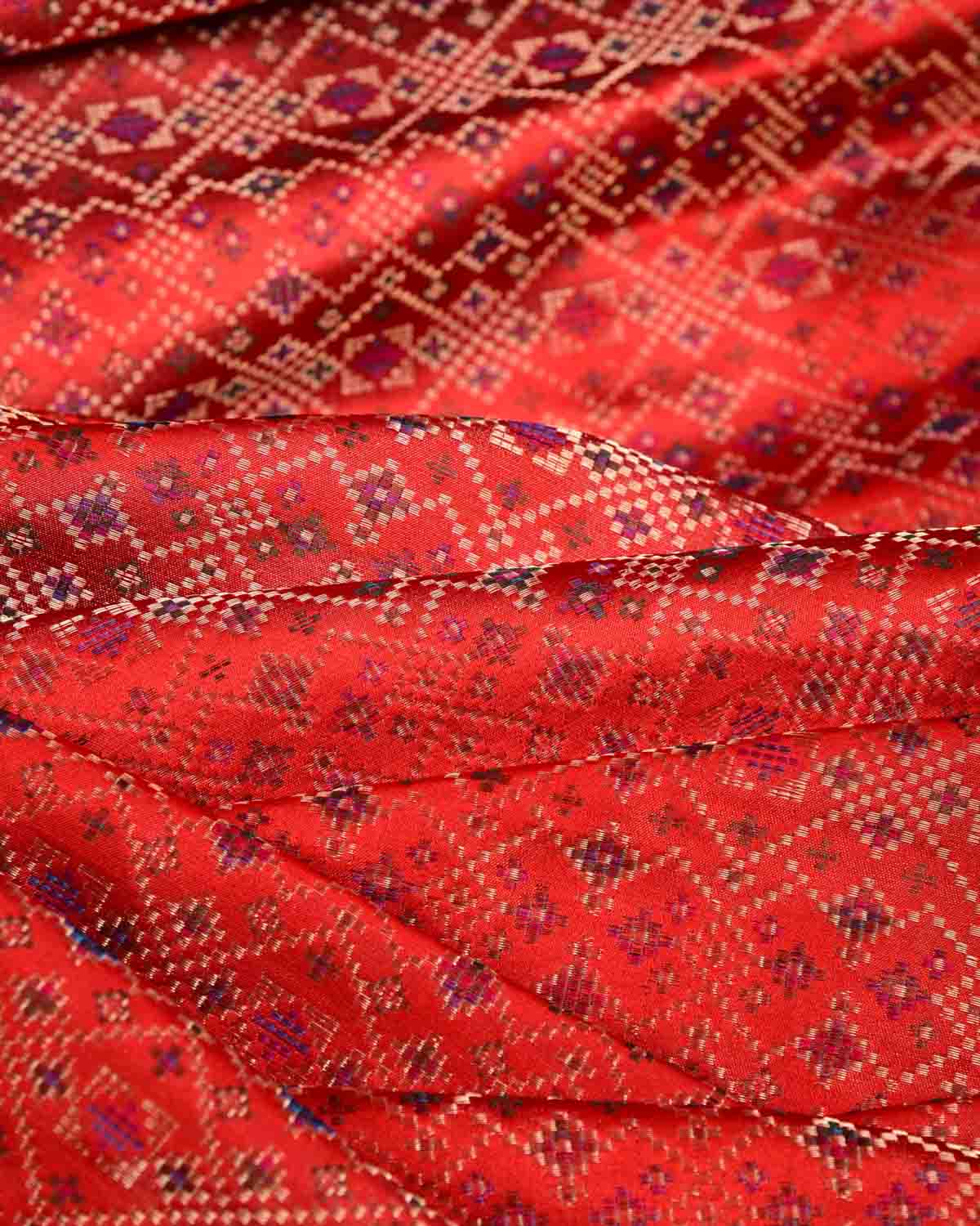 Bridal Red Luxury Patola Satin Tanchoi Jamawar Brocade Handwoven Katan Silk Banarasi Fabric-HolyWeaves