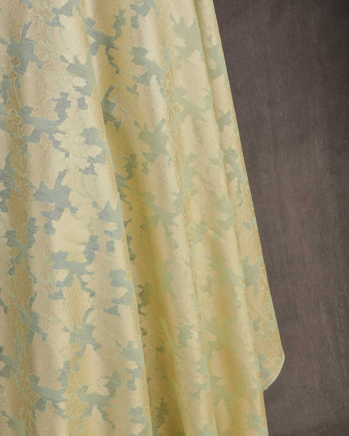 Green Gold Zari Floral Jaal Cutwork Brocade Handwoven Cotton Silk Banarasi Fabric-HolyWeaves