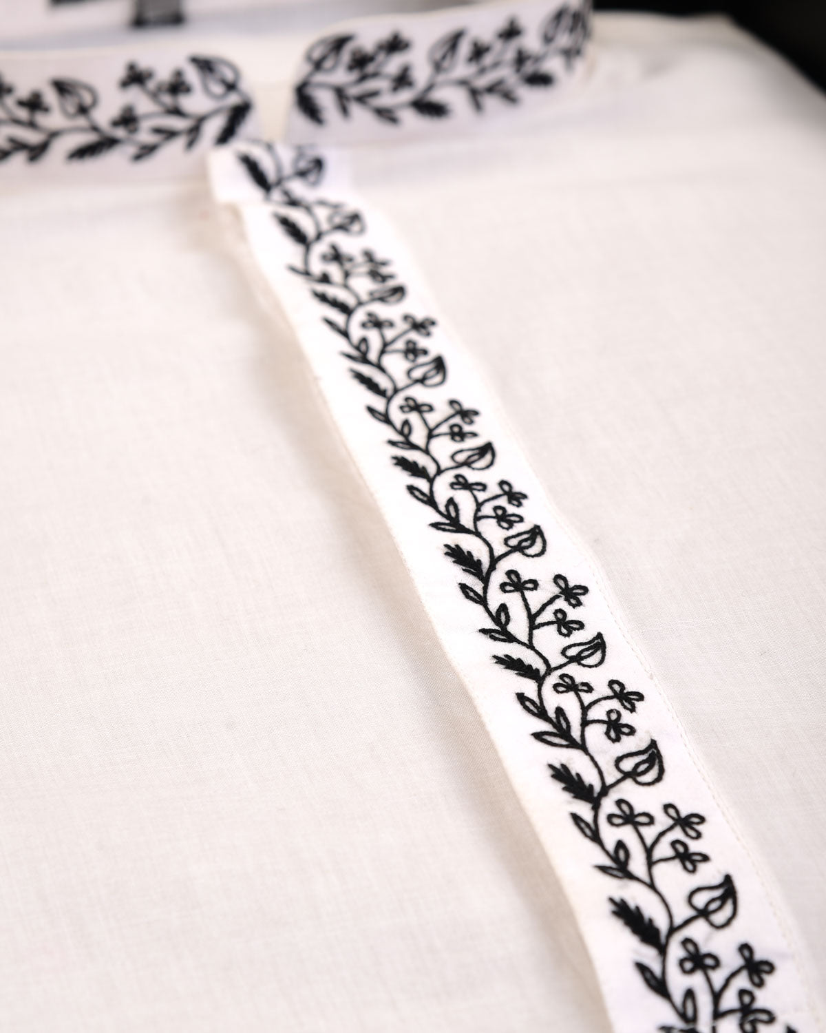 White Addhi Cotton Mens Kurta Pyjama with Hand-Embroidered Collar-HolyWeaves