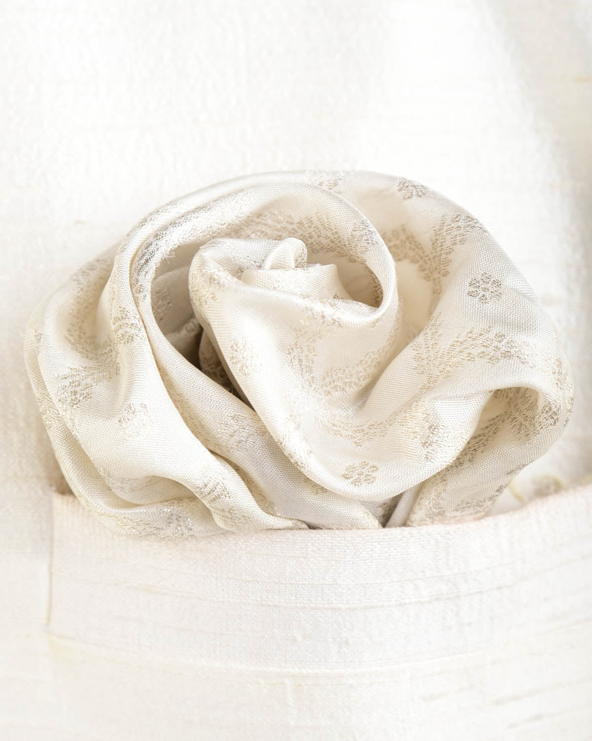 White Moroccon Grids Tanchoi Handwoven Silk Pocket Square for Men with Spiral Hand-Hemming-HolyWeaves