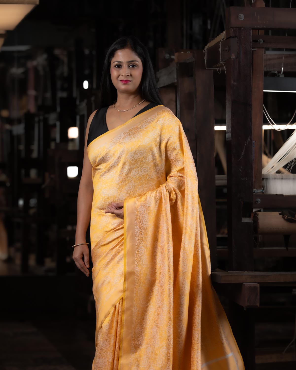 Yellow On White Banarasi Resham Tanchoi Morpankh Brocade Handwoven Katan Silk Saree-HolyWeaves