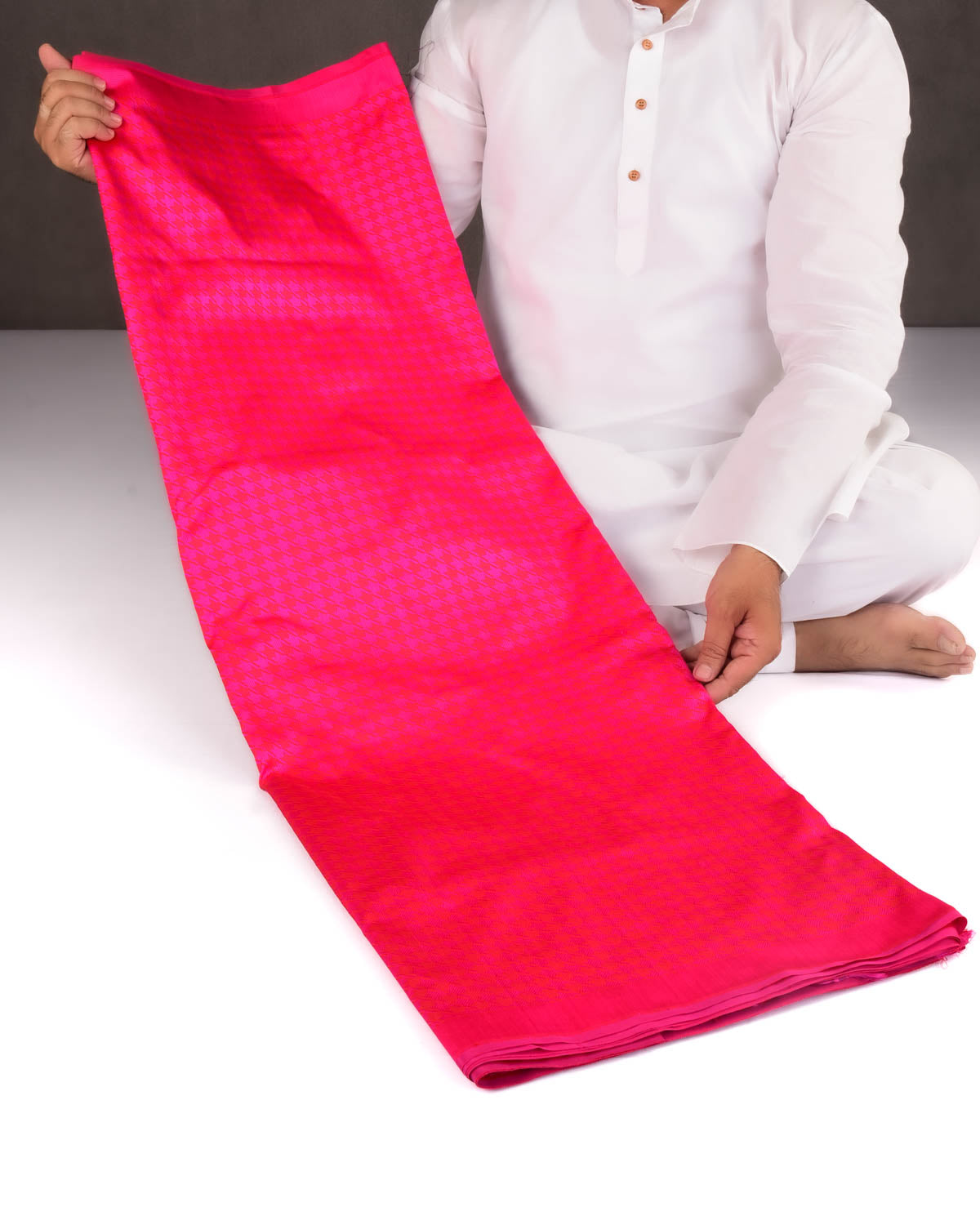 Red-Pink Banarasi Resham Houndstooth Brocade Handwoven Katan Silk Saree-HolyWeaves