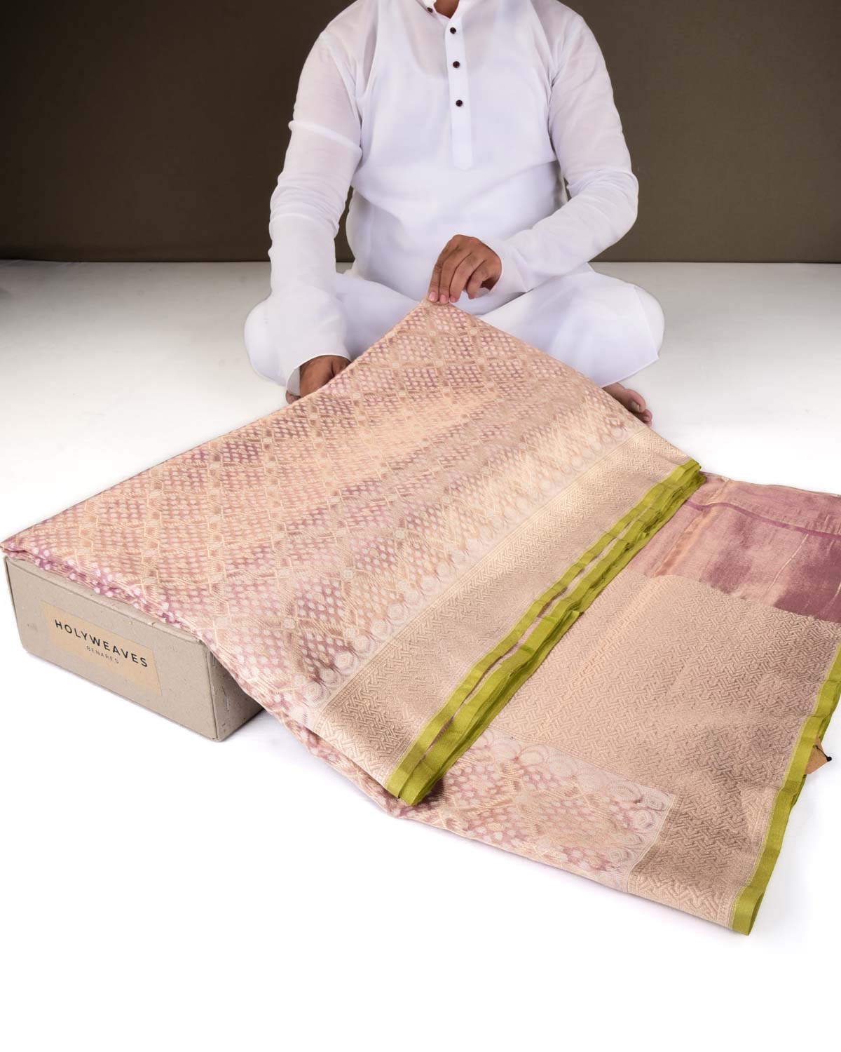 Metallic Mauve Banarasi Gold Zari & Resham Jaal Cutwork Brocade Handwoven Kora Tissue Saree-HolyWeaves