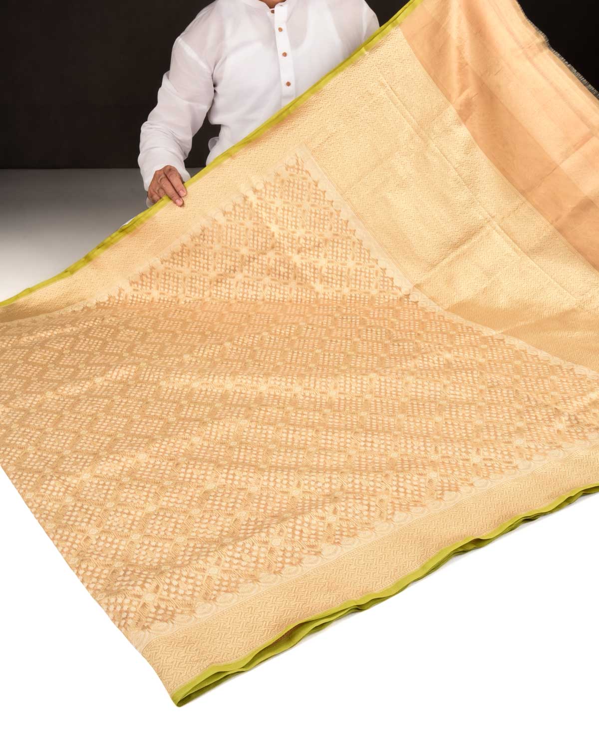 Metallic Gold Banarasi Gold Zari & Resham Jaal Cutwork Brocade Handwoven Kora Tissue Saree-HolyWeaves