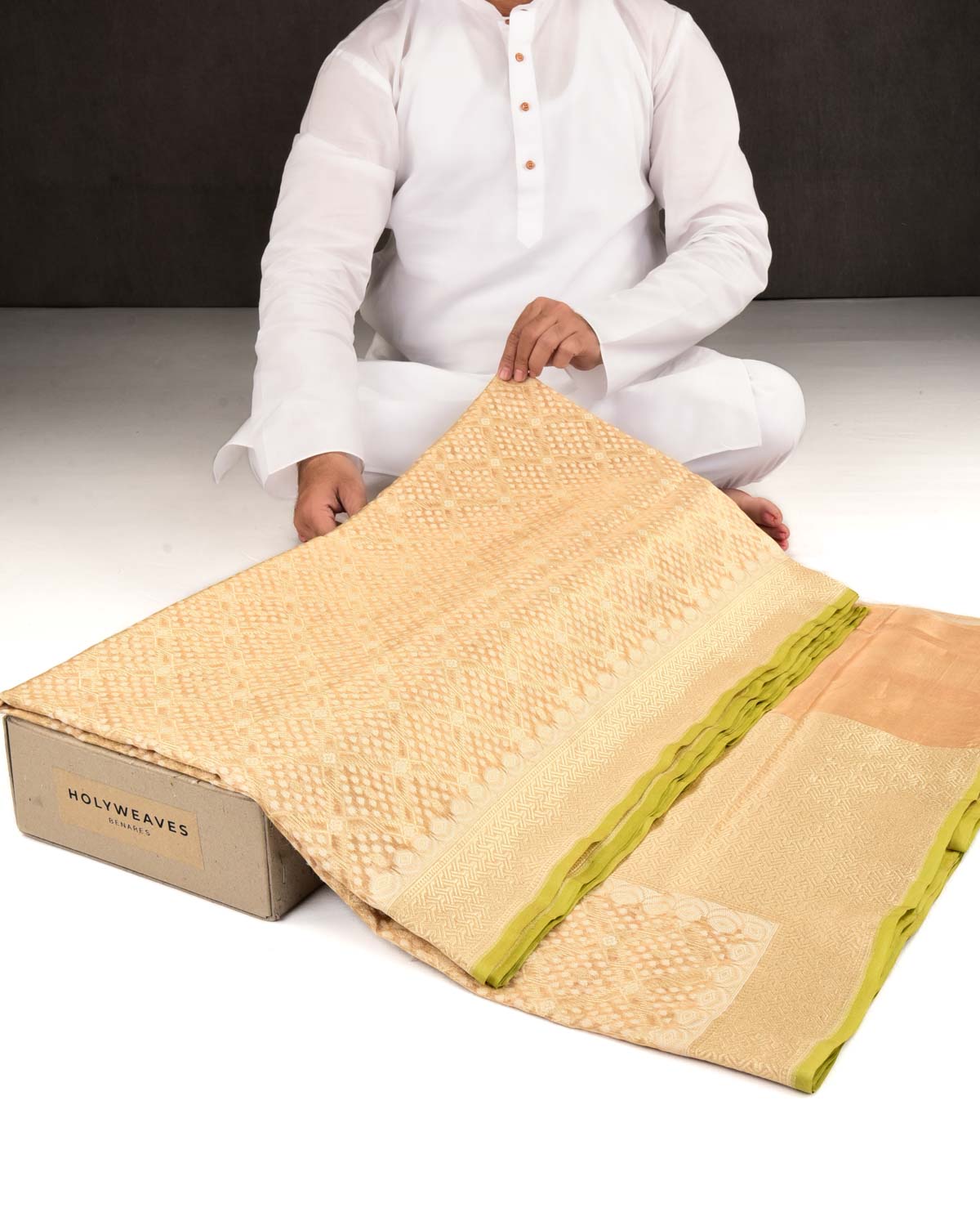 Metallic Gold Banarasi Gold Zari & Resham Jaal Cutwork Brocade Handwoven Kora Tissue Saree-HolyWeaves