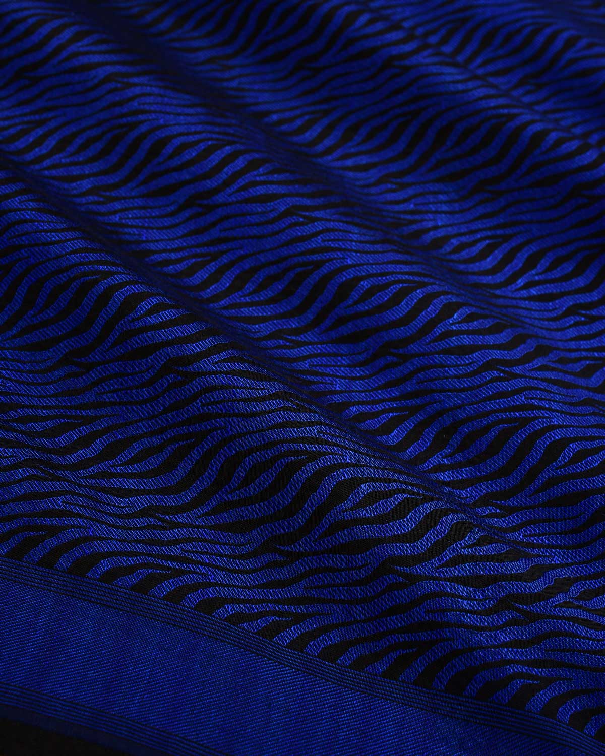 Royal Blue Banarasi Tiger Stripe Tanchoi Brocade Handwoven Katan Silk Saree - By HolyWeaves, Benares