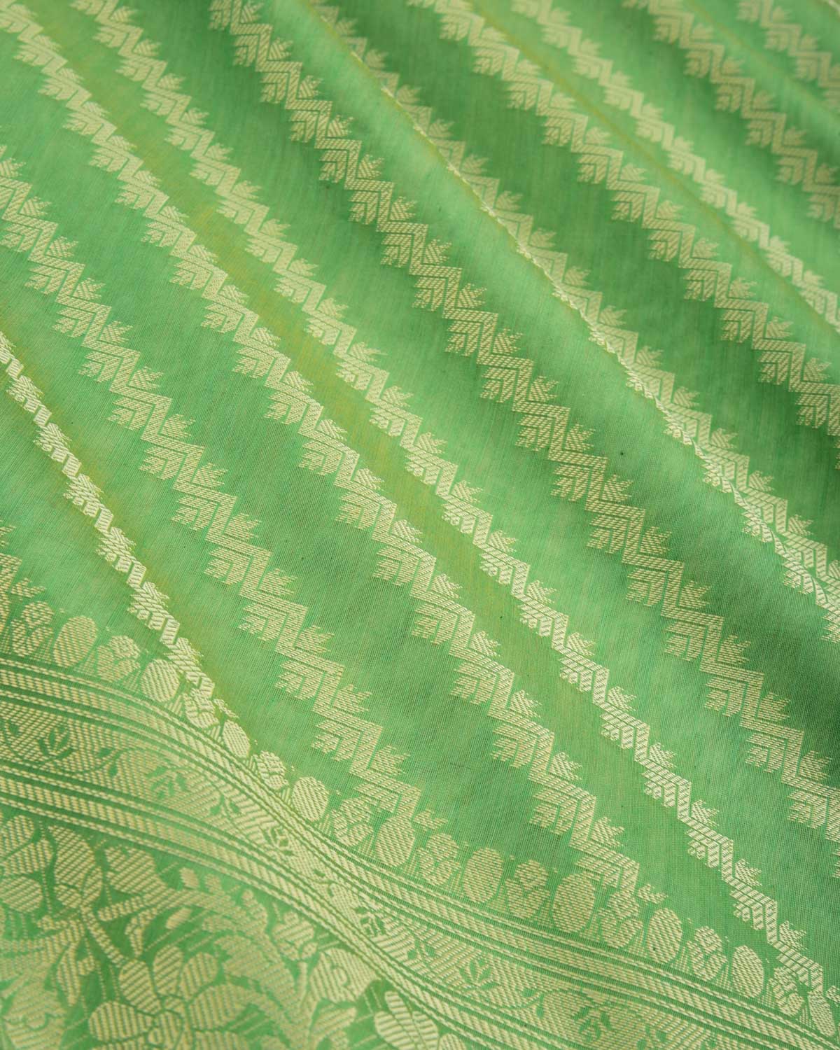 Green Banarasi Resham Diagonal Aada Cutwork Brocade Woven Art Cotton Silk Saree - By HolyWeaves, Benares