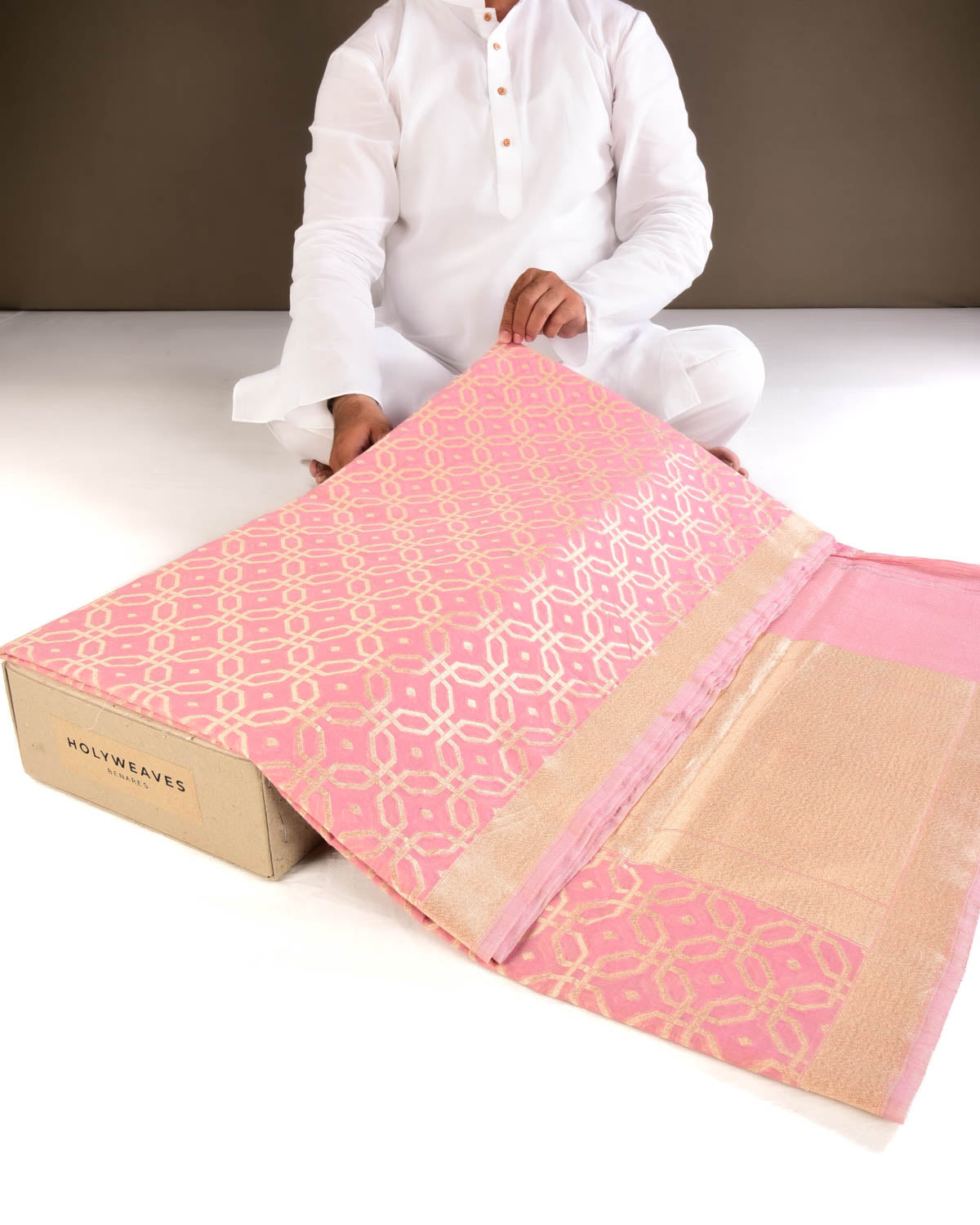 Pink Banarasi Gold Zari Geometric Octagon Cutwork Brocade Handwoven Cotton Silk Saree - By HolyWeaves, Benares