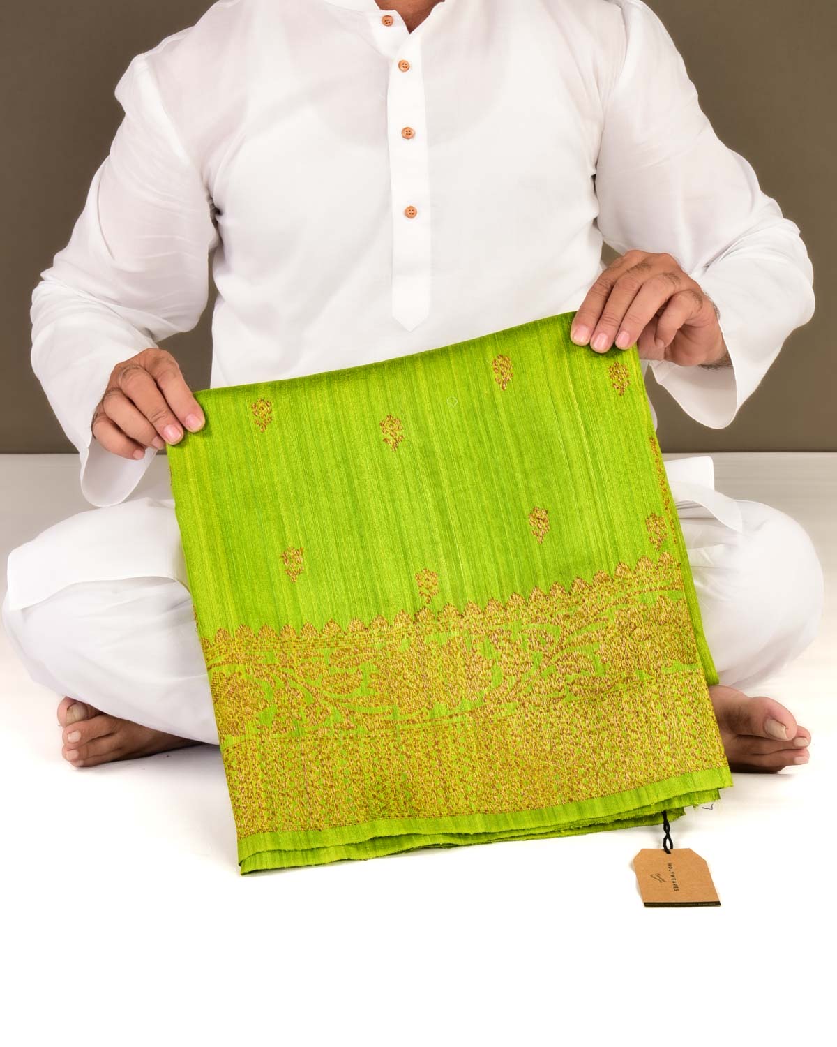 Green Banarasi Antique Zari Buti Kadhuan Brocade Handwoven Raw Silk Saree with Purple Contrast Blouse-HolyWeaves