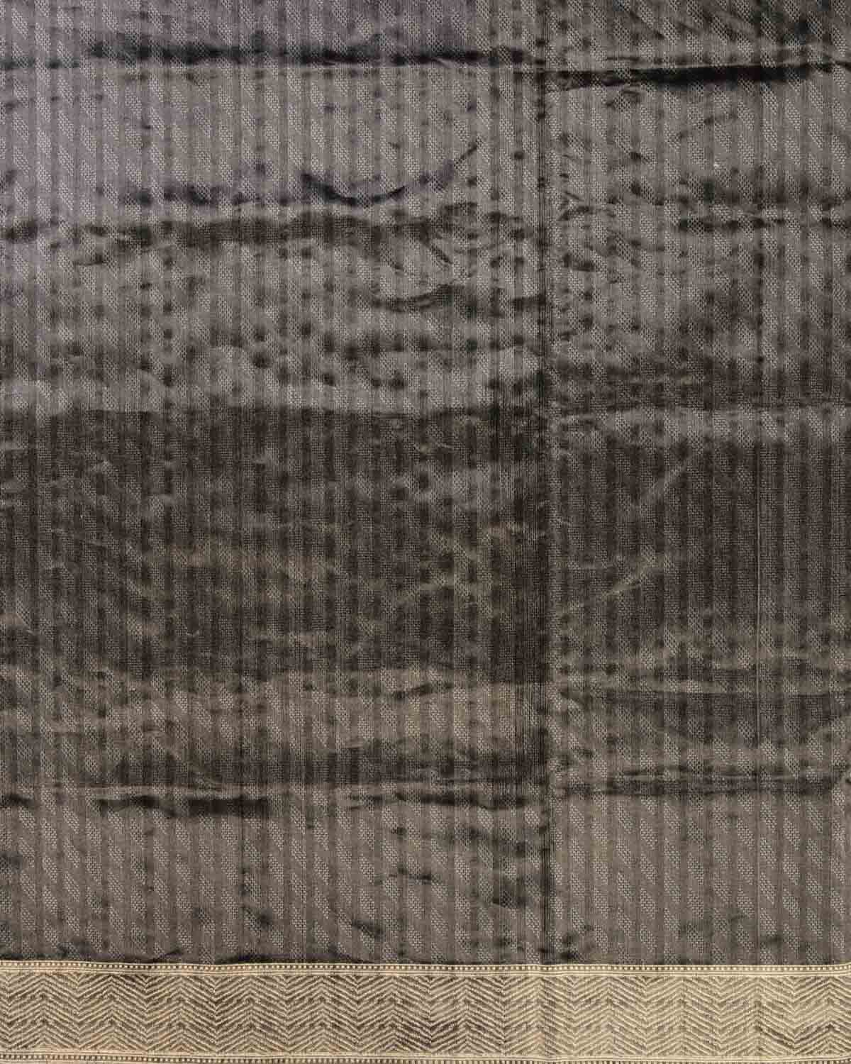 Metallic Gray Banarasi Tanchoi Kadhuan Brocade Handwoven Kora Tissue Saree-HolyWeaves
