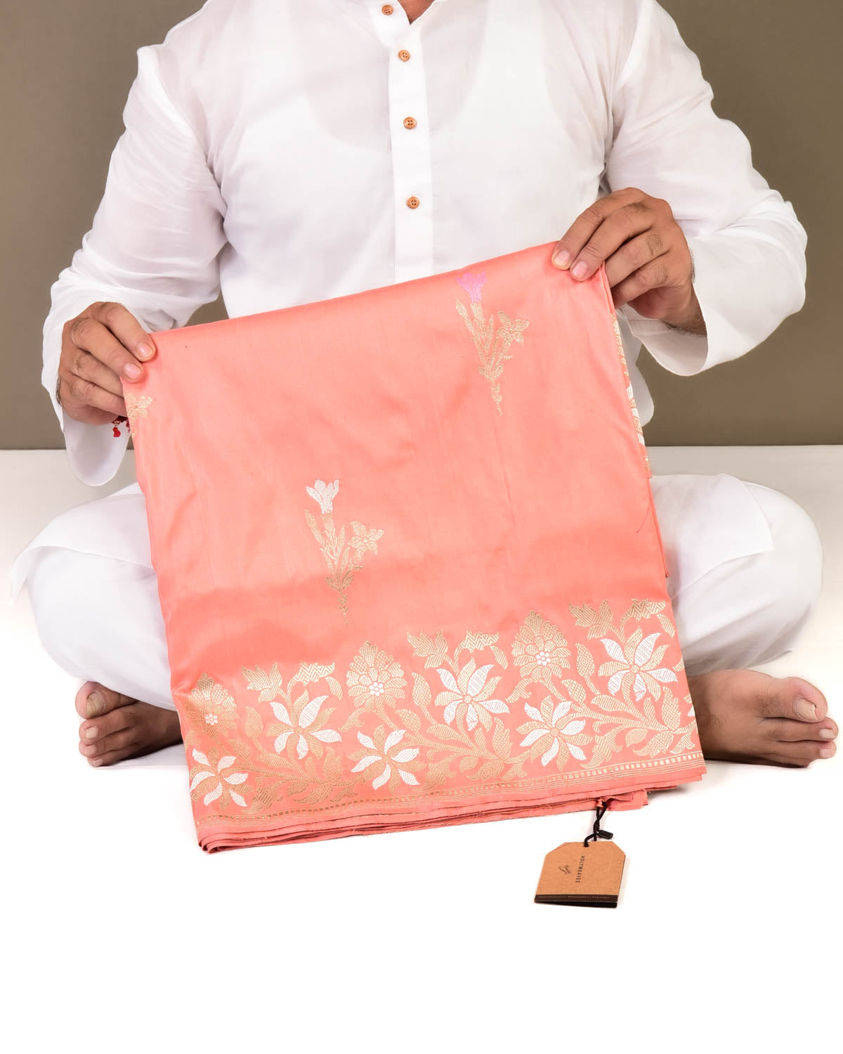 Peach Banarasi Sona Rupa Tuberose Floral Buta Kadhuan Brocade Handwoven Katan Silk Saree-HolyWeaves