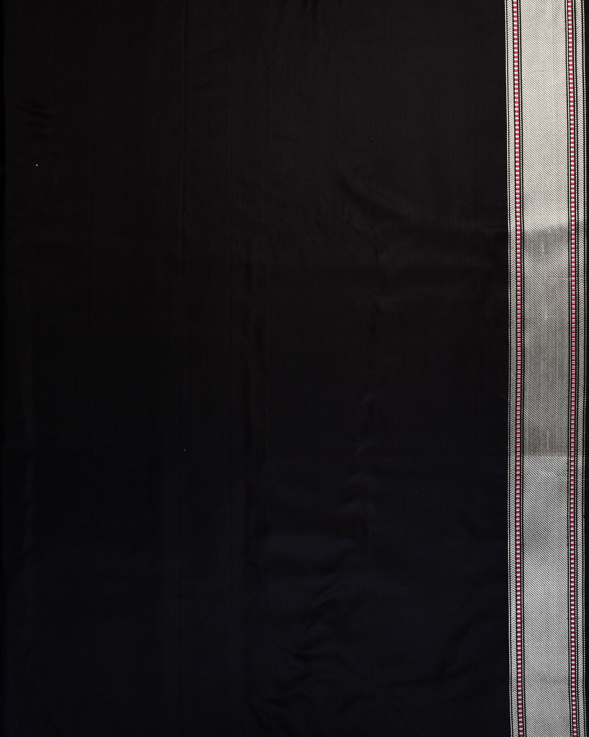 Gray Banarasi Herring Bone Chevron Tanchoi Brocade Handwoven Katan Silk Saree with Silver Border Pallu-HolyWeaves
