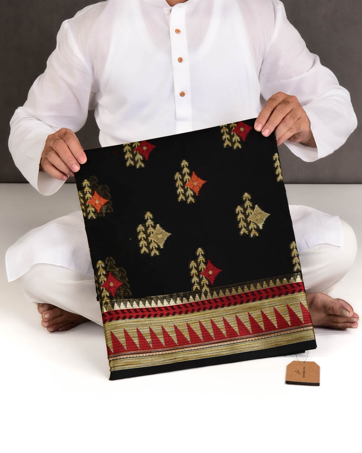 Black Banarasi Geometric Buta Cutwork Brocade Woven Art Cotton Silk Saree-HolyWeaves