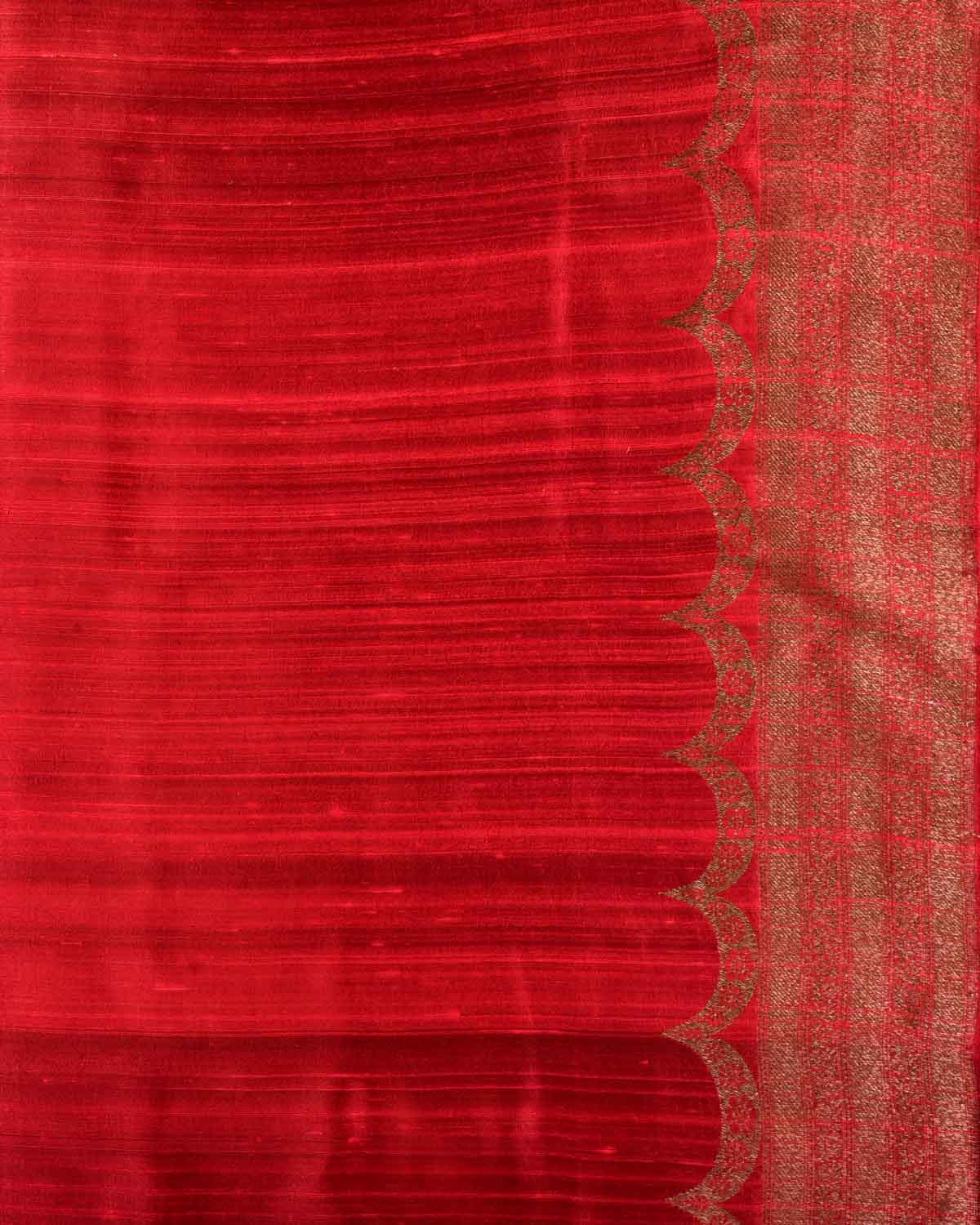 Green Banarasi Antique Zari Buti & Scallop Border Kadhuan Brocade Handwoven Raw Silk Saree with Red Contrast Blouse-HolyWeaves