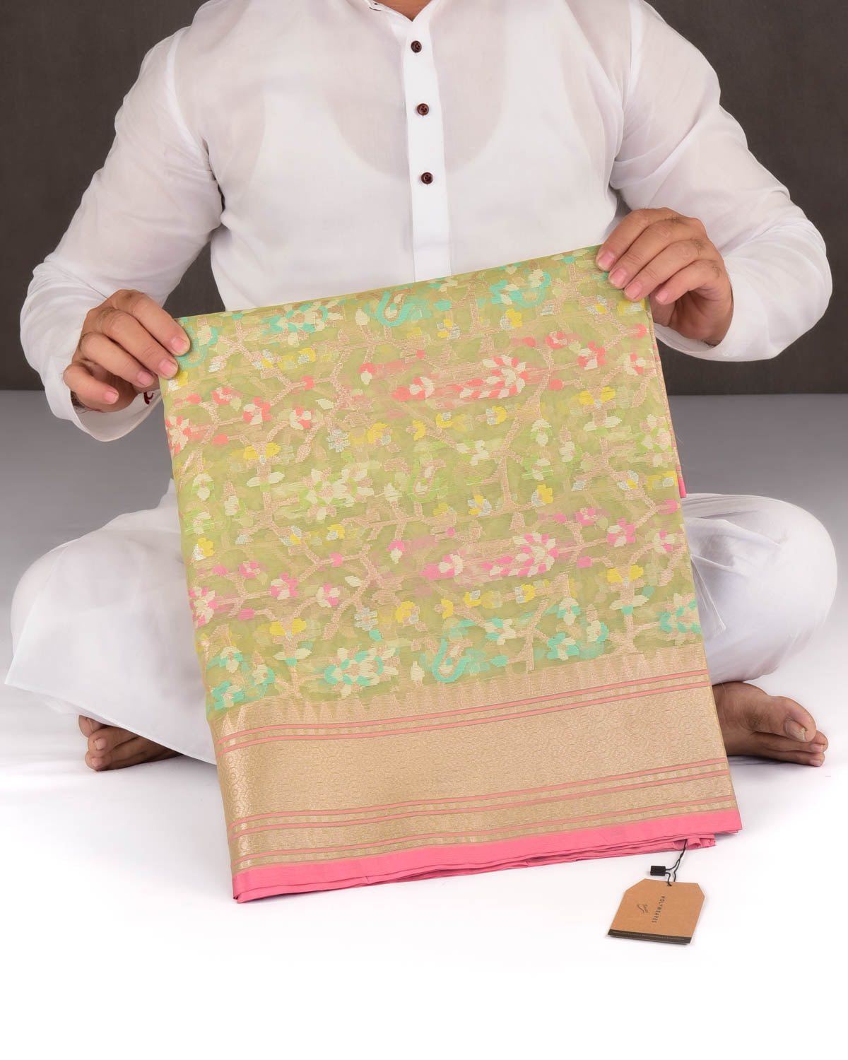 Green Banarasi Gold Zari & Meenekari Paisley Jaal Cutwork Brocade Woven Art Kora Silk Saree-HolyWeaves