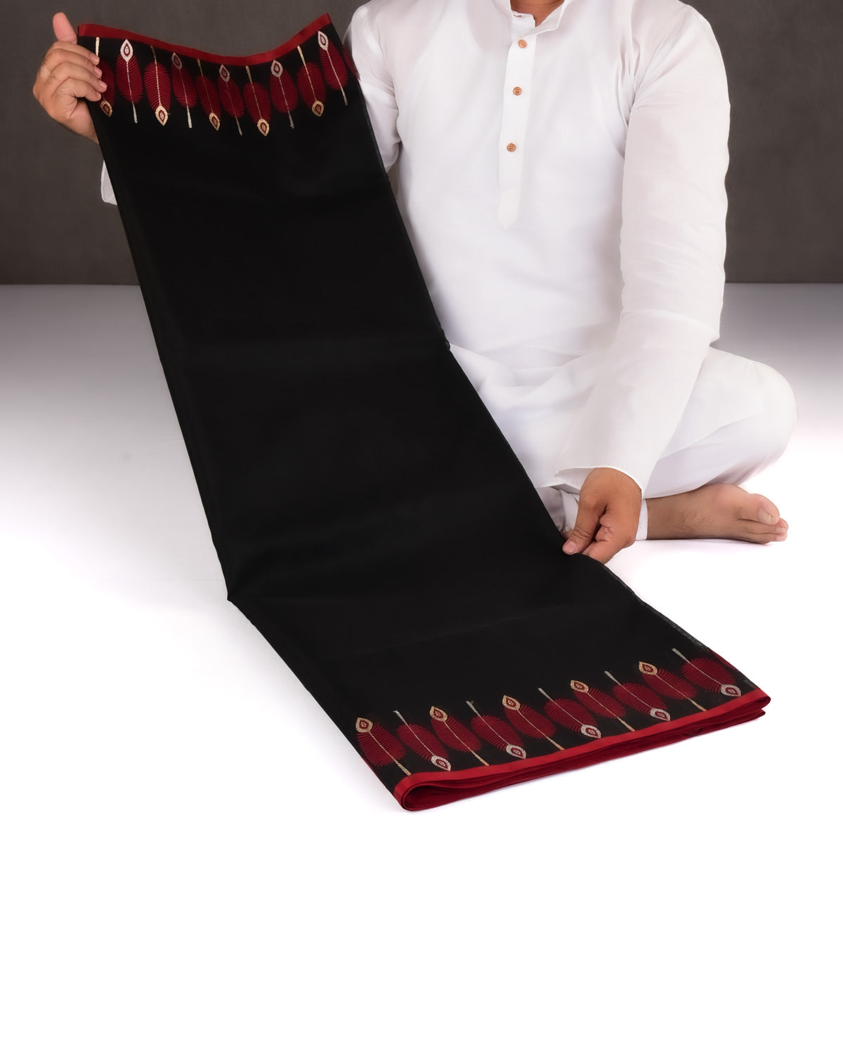Black Banarasi Maroon Feather Border Kadhuan Brocade Handwoven Kora Silk Saree-HolyWeaves