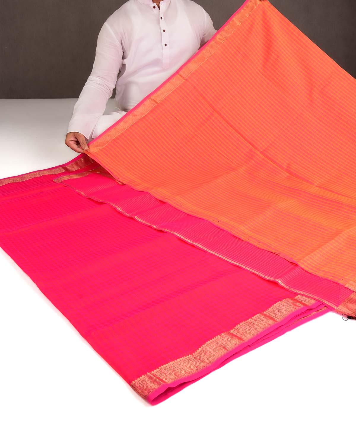 Shot Pink-Orange Watermark Houndstooth Tanchoi Handwoven Kora Silk Banarasi Saree-HolyWeaves