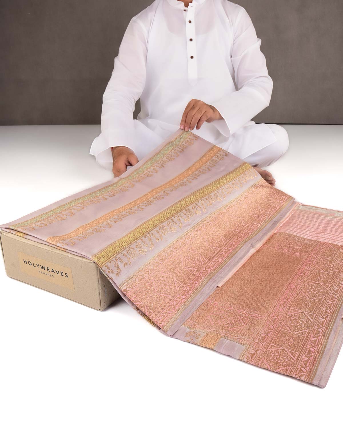 Mauve Hand Brush Dye Antique Zari Cutwork Brocade Woven Spun Silk Banarasi Saree