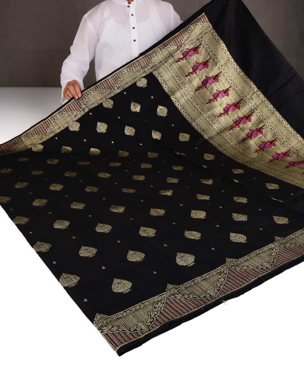 Black Spade Buta Cutwork Brocade Woven Raw Silk Banarasi Saree-HolyWeaves
