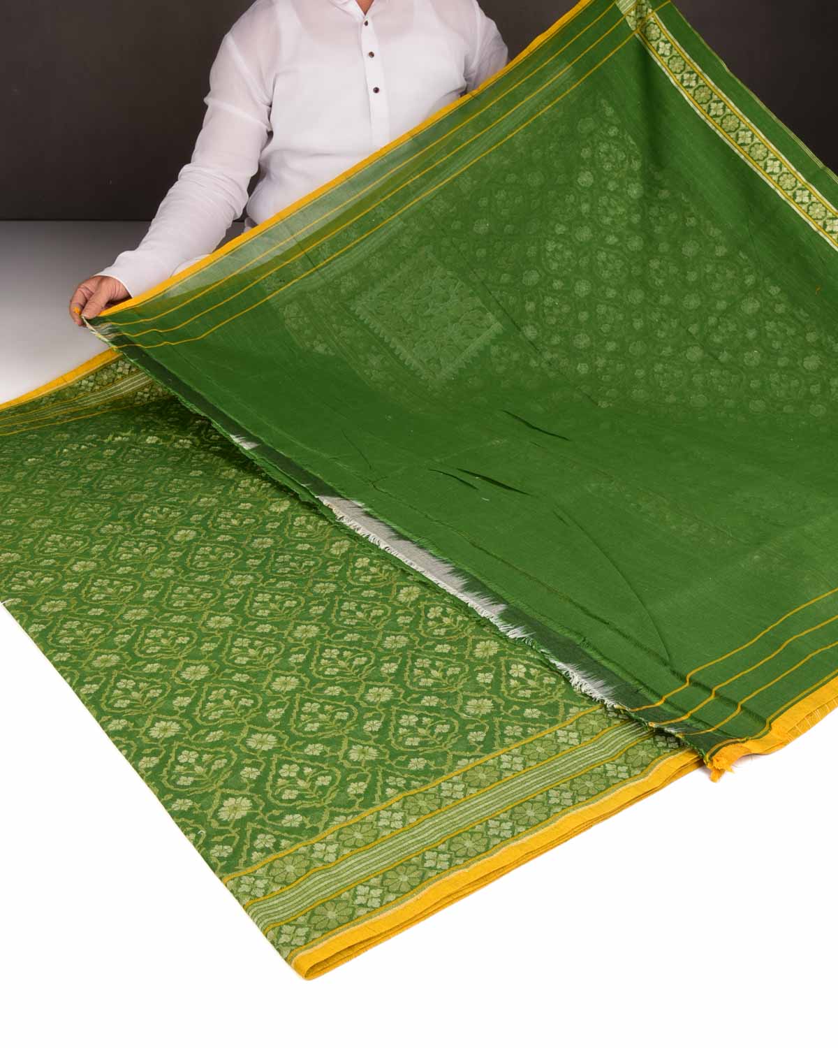 Green Haritambari Gold & Silver Zari Jaal Cutwork Brocade Handwoven Cotton Banarasi Saree with Koniya Buta-HolyWeaves