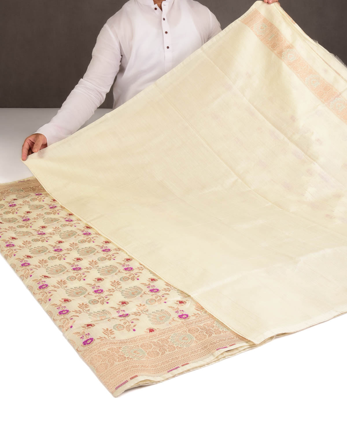 Ivory White Gold & Silver Zari & Meenekari Floral Jaal Cutwork Brocade Handwoven Spun Silk Banarasi Saree-HolyWeaves