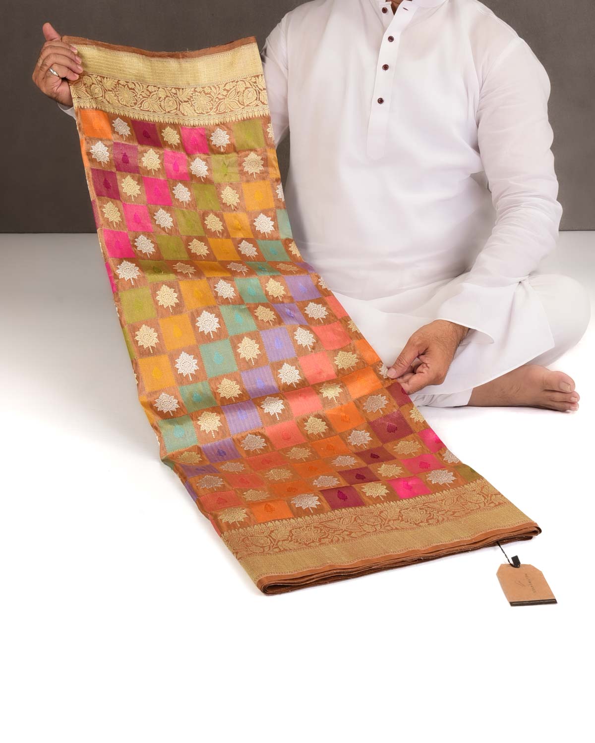 Metallic Brown Chequered Butis Kadhuan Brocade Handwoven Katan Tissue Banarasi Saree-HolyWeaves