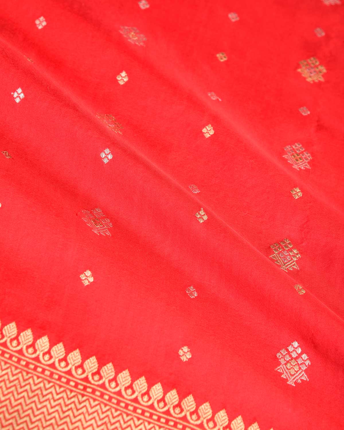 Bridal Red Gold & Silver Zari Bachcha Buti Kadhuan Brocade Handwoven Katan Silk Banarasi Saree-HolyWeaves