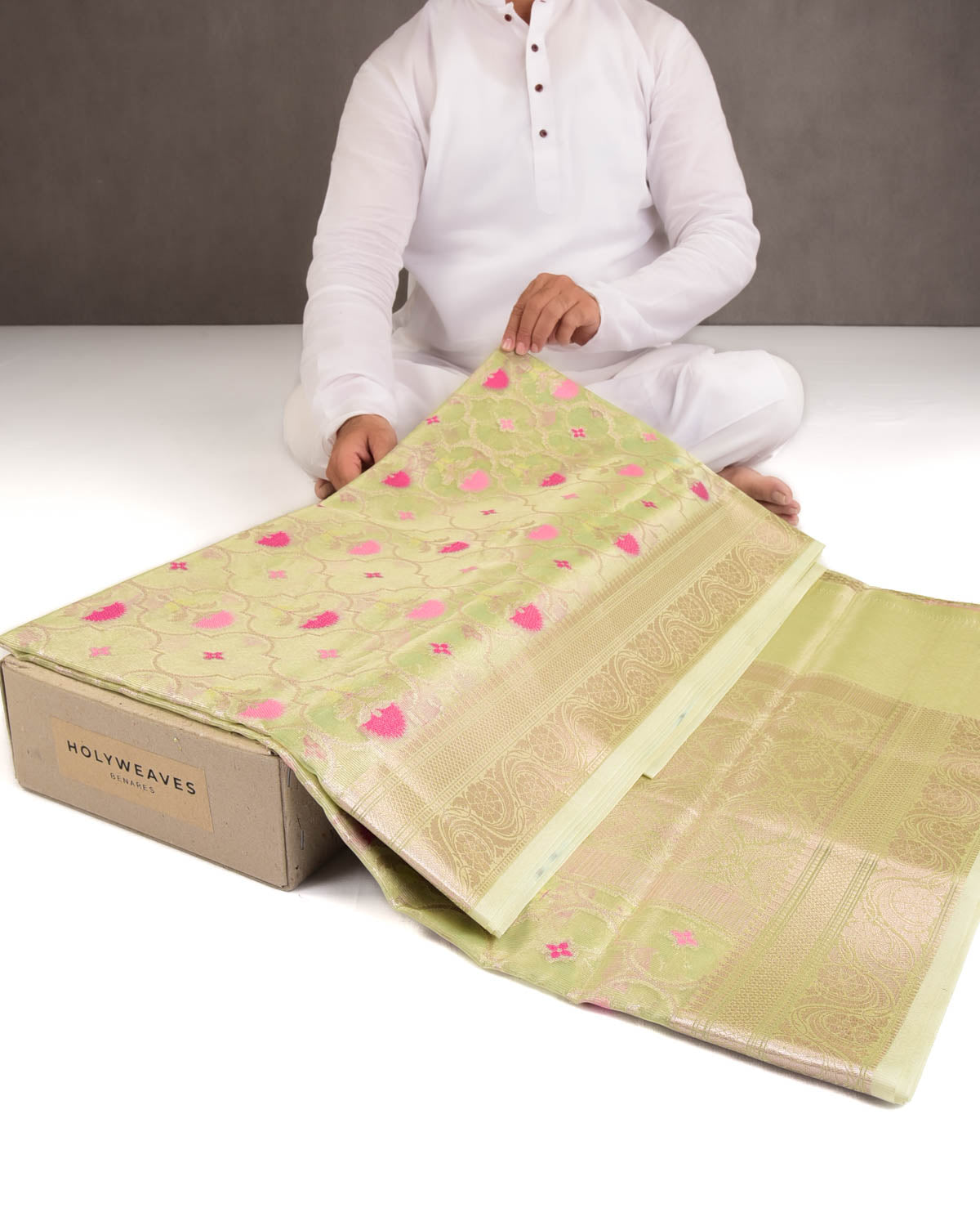 Metallic Green Ethnic Grids Cutwork Brocade Woven Art Cotton Tissue Banarasi Saree-HolyWeaves