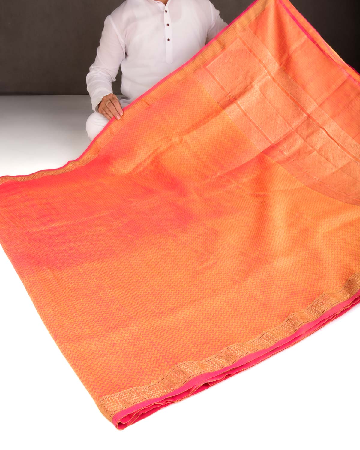 Shot Pink-Yellow Herring Bone Tanchoi Handwoven Linen Silk Banarasi Saree-HolyWeaves