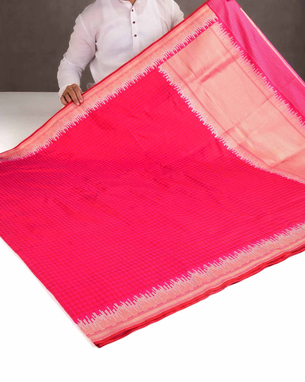 Shot Red-Pink Houndstooth Kadhuan Brocade Handwoven Katan Silk Banarasi Saree-HolyWeaves