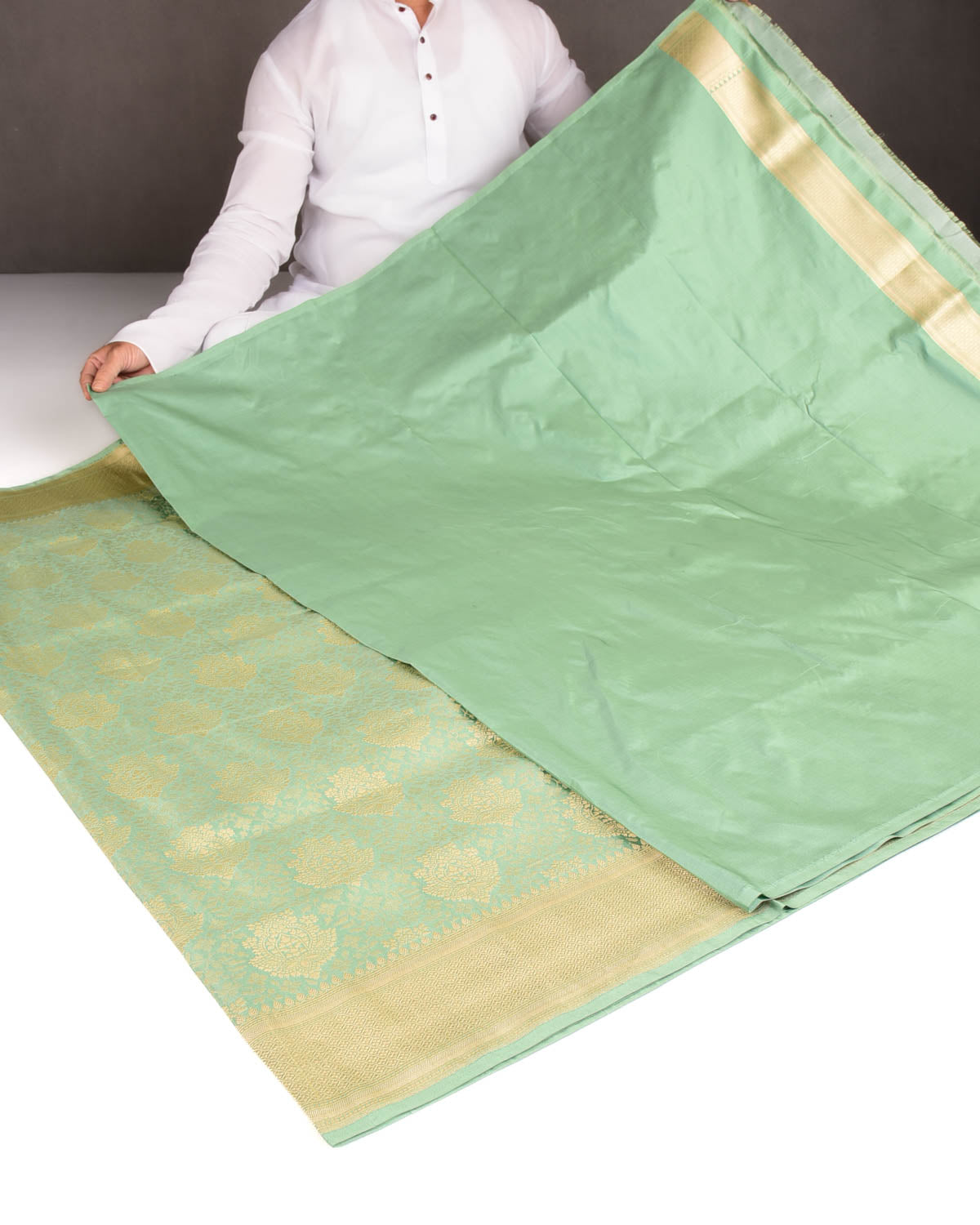 Earthy Green Dual Tone Gold Zari Damask Jaal Cutwork Brocade Handwoven Katan Silk Banarasi Saree-HolyWeaves