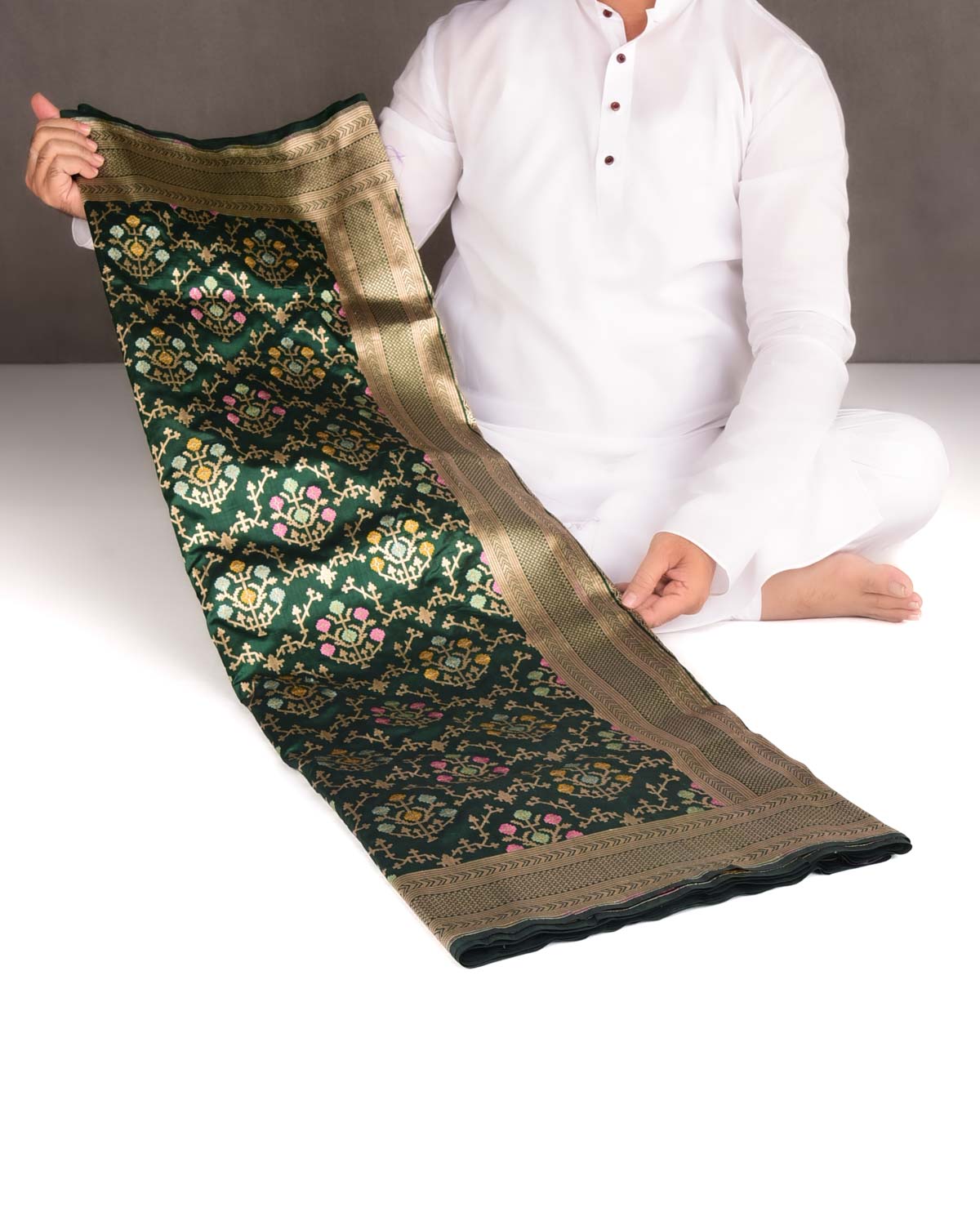 Sacramento Green Tehra Floral Jaal Cutwork Brocade Handwoven Katan Silk Banarasi Saree-HolyWeaves