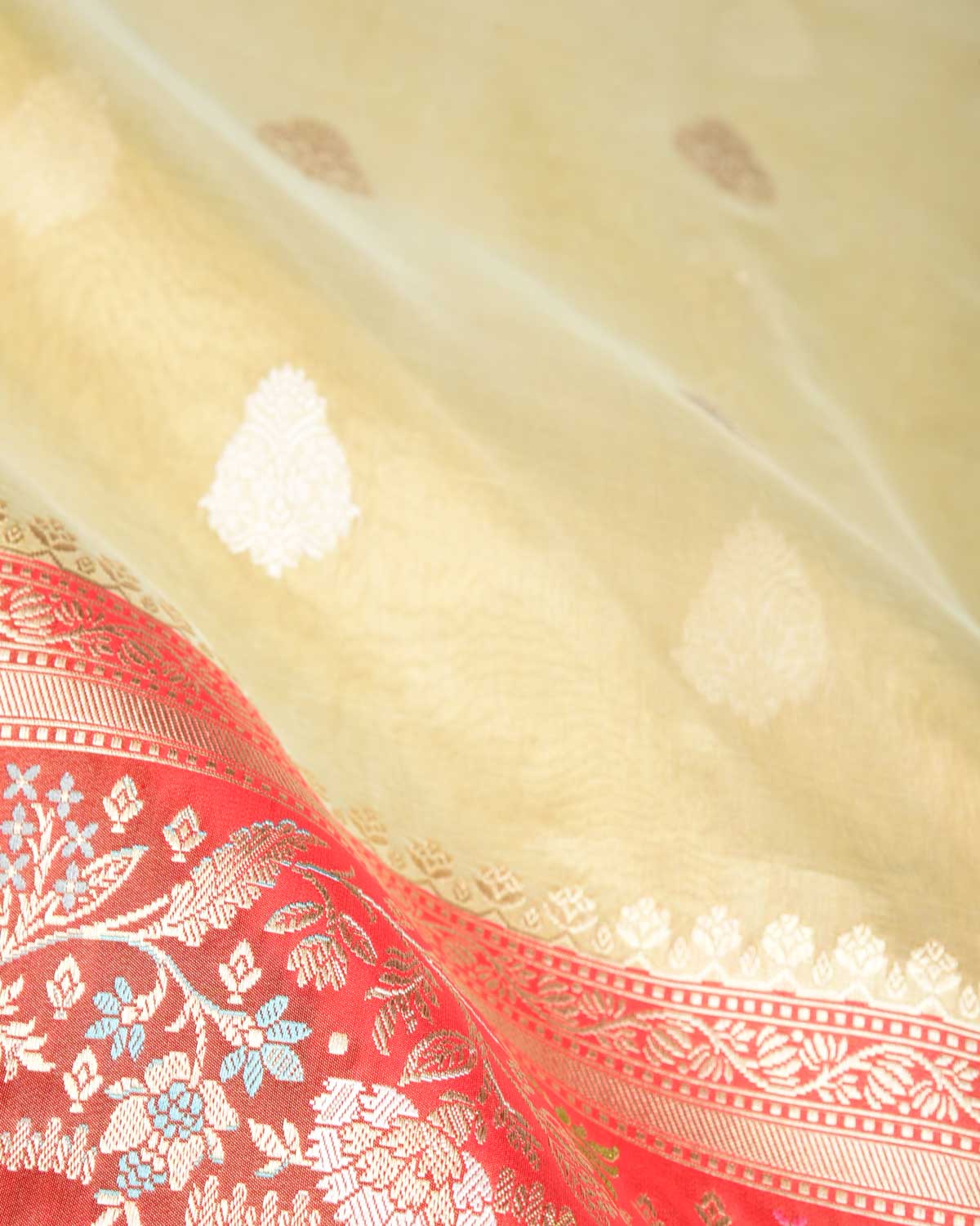 Metallic Golden Green Zari Buta Kadhuan Brocade Handwoven Kora Tissue Banarasi Saree with Satin Meenekari Border Pallu-HolyWeaves