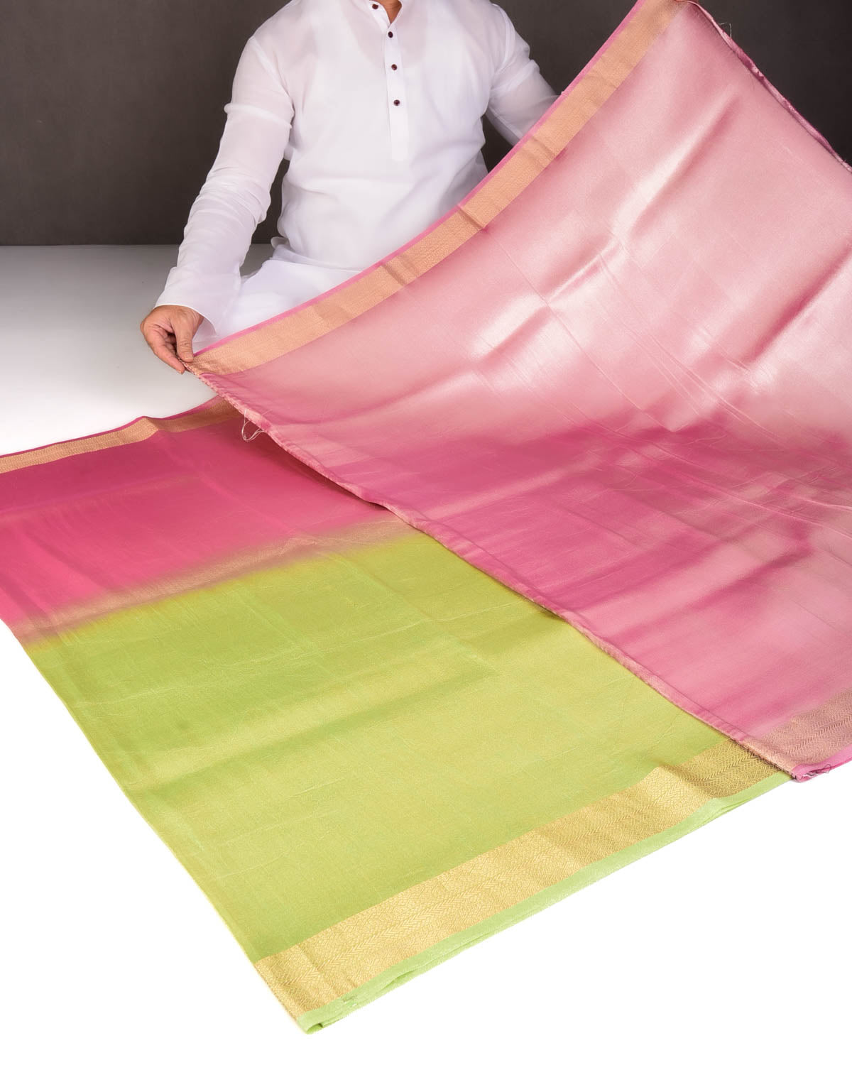 Ombre Metallic Green-Pink Brocade Woven Katan Tissue Banarasi Saree with Contrast Border Pallu-HolyWeaves