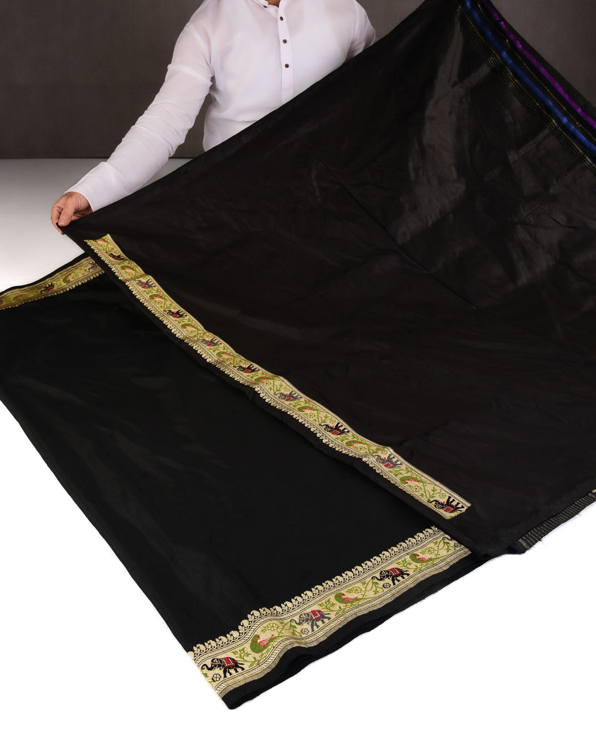 Black Kadhuan Brocade Handwoven Katan Silk Banarasi Saree with Shikargah Border Pallu-HolyWeaves