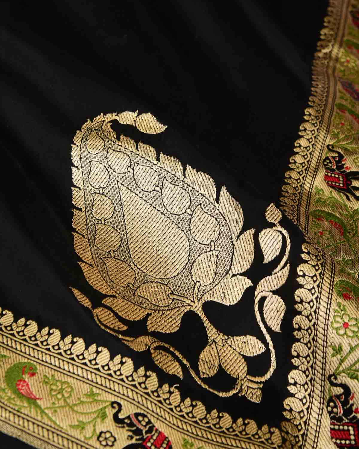 Black Kadhuan Brocade Handwoven Katan Silk Banarasi Saree with Shikargah Border Pallu-HolyWeaves