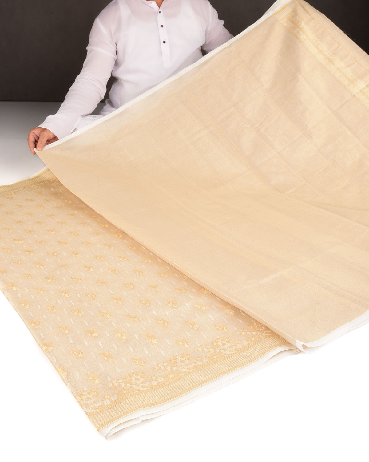 Metallic Cream Gold Zari And White Resham Cutwork Brocade Woven Cotton Silk Banarasi Saree-HolyWeaves