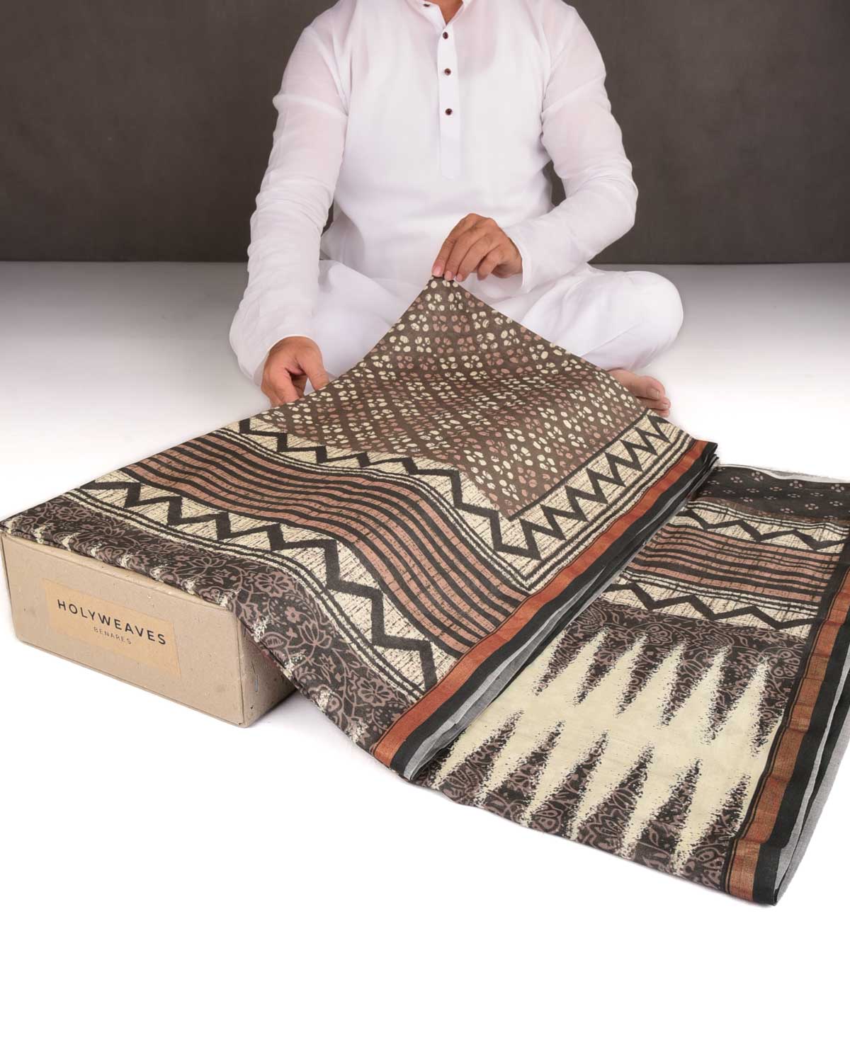 Brown Abstract Pebbles Printed Cotton Silk Saree-HolyWeaves