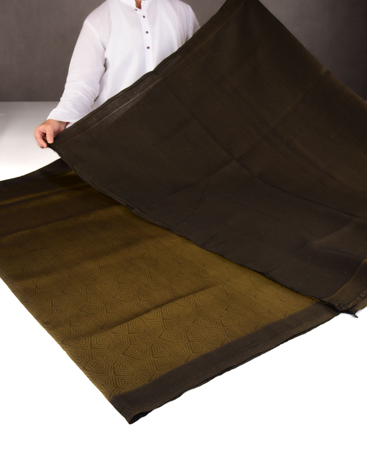 Olive Green WATERMARK Illusion Honeycomb Handwoven Handwoven Kora Silk Banarasi Saree-HolyWeaves