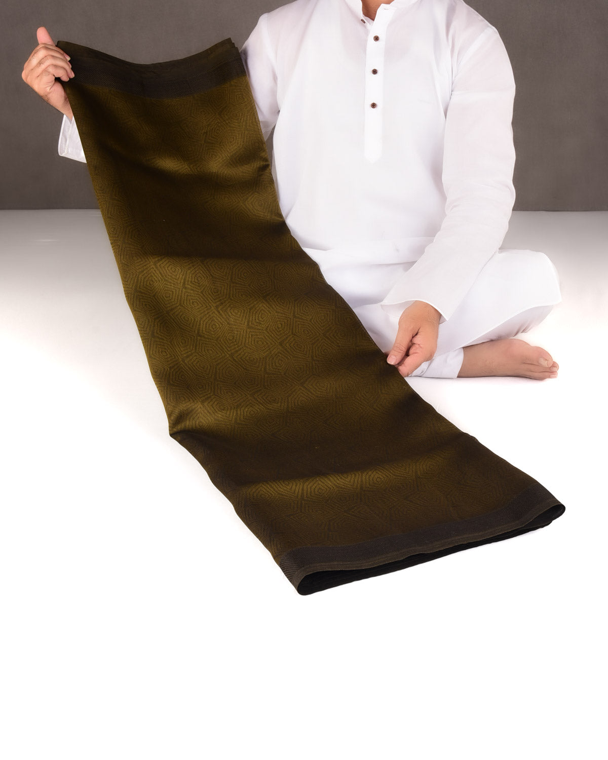 Olive Green WATERMARK Illusion Honeycomb Handwoven Handwoven Kora Silk Banarasi Saree-HolyWeaves