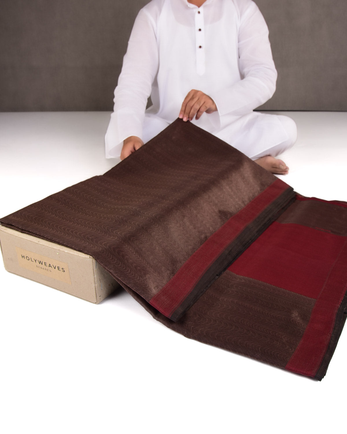 Chocolate Brown WATERMARK Illusion Waves Handwoven Handwoven Kora Silk Banarasi Saree-HolyWeaves