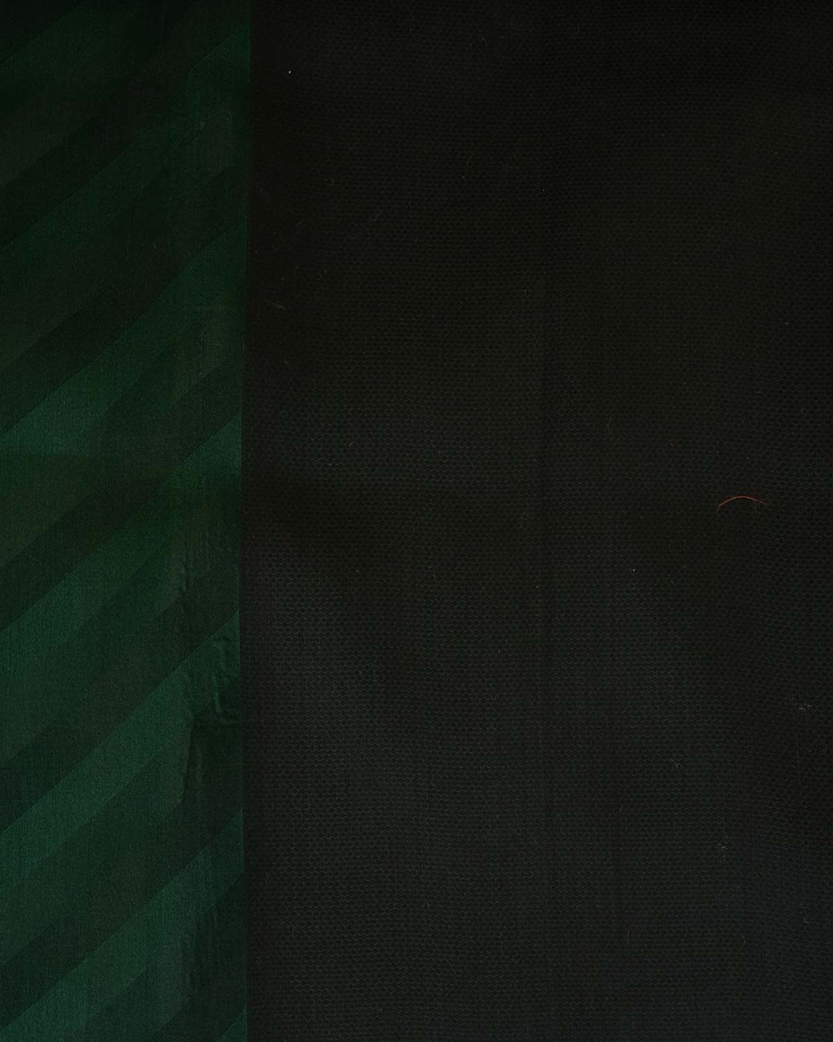Midnight Green WATERMARK Diagonal Stripes Tanchoi Handwoven Kora Silk Banarasi Saree-HolyWeaves