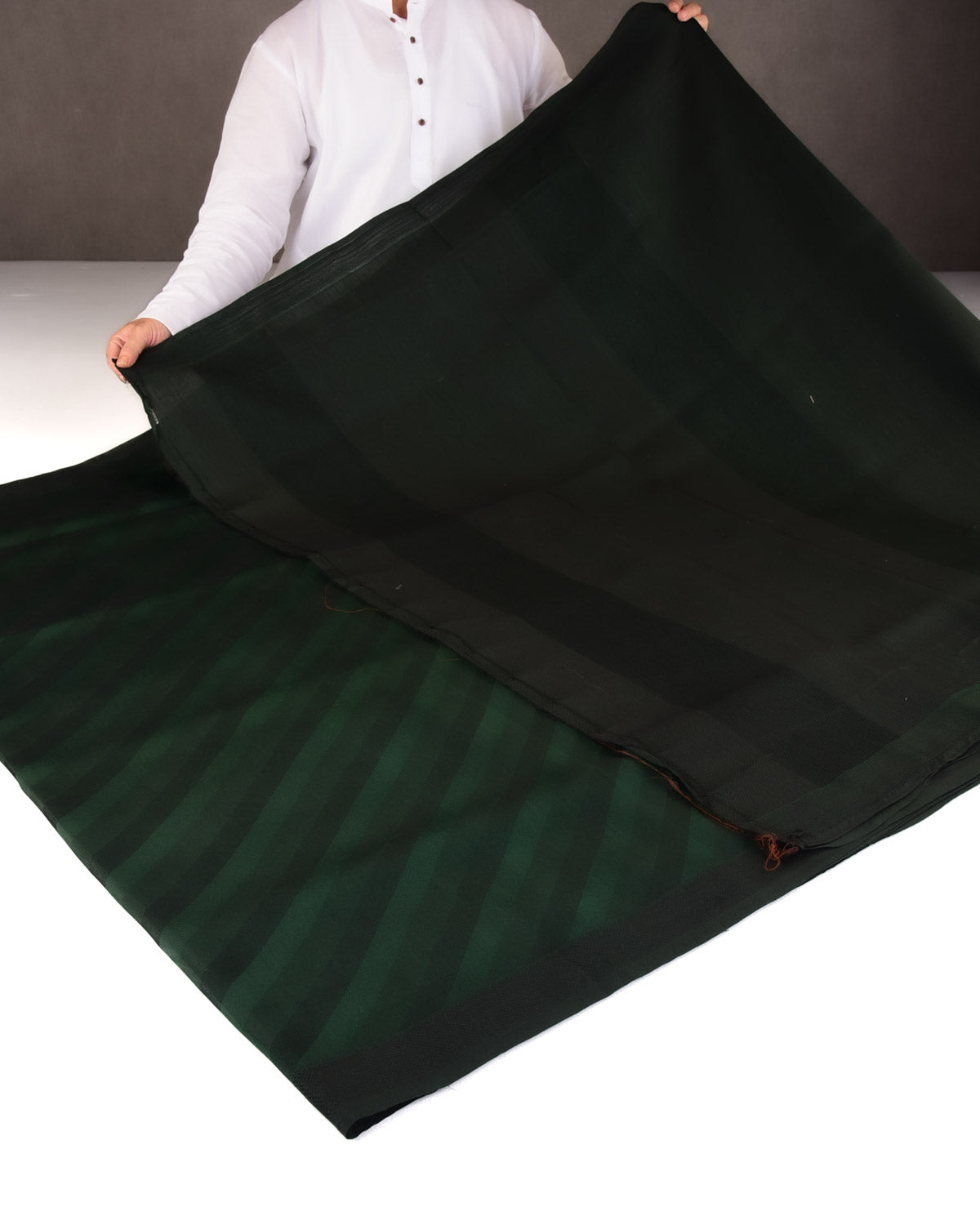 Midnight Green WATERMARK Diagonal Stripes Tanchoi Handwoven Kora Silk Banarasi Saree-HolyWeaves
