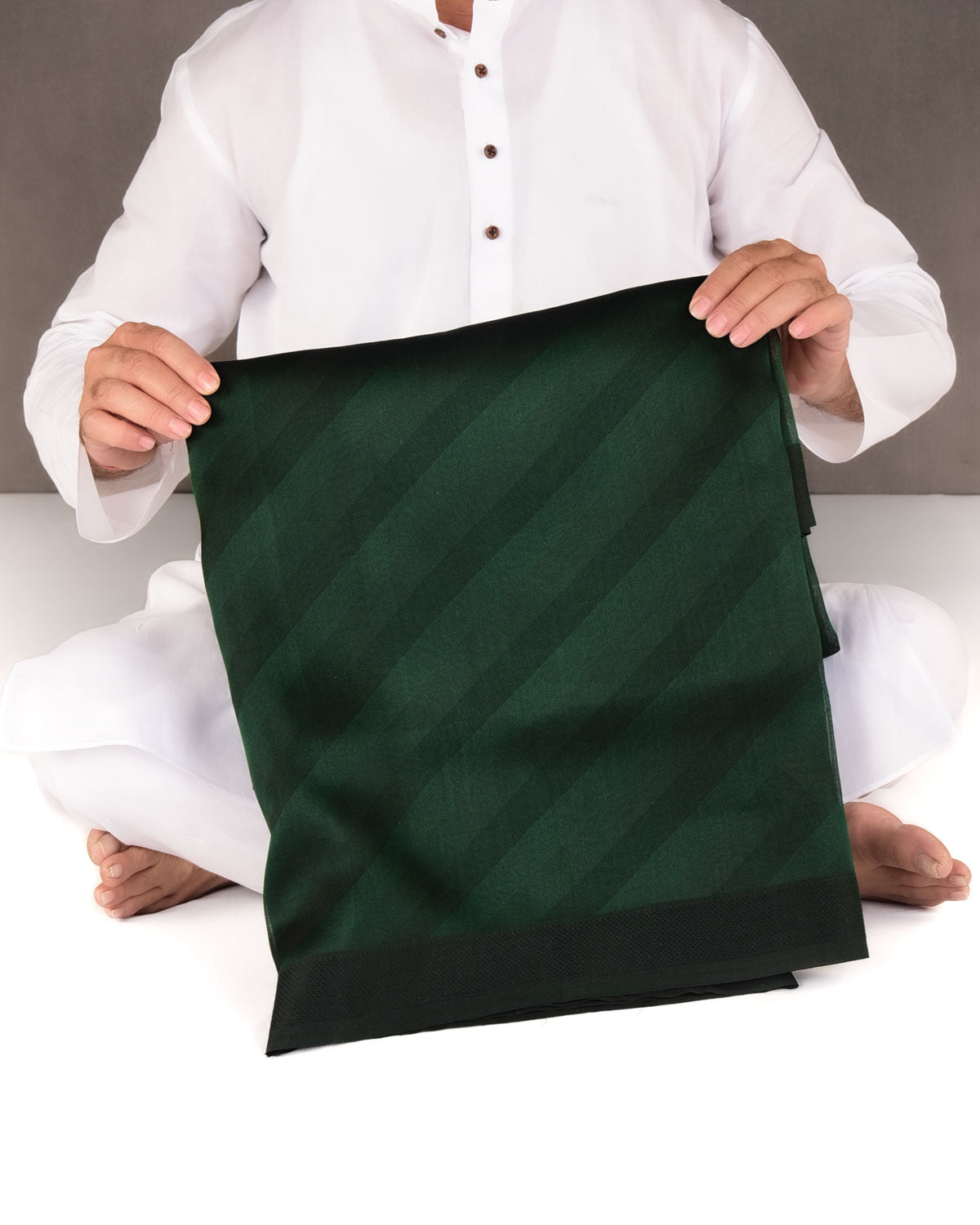 Midnight Green WATERMARK Diagonal Stripes Tanchoi Handwoven Kora Silk Banarasi Saree-HolyWeaves