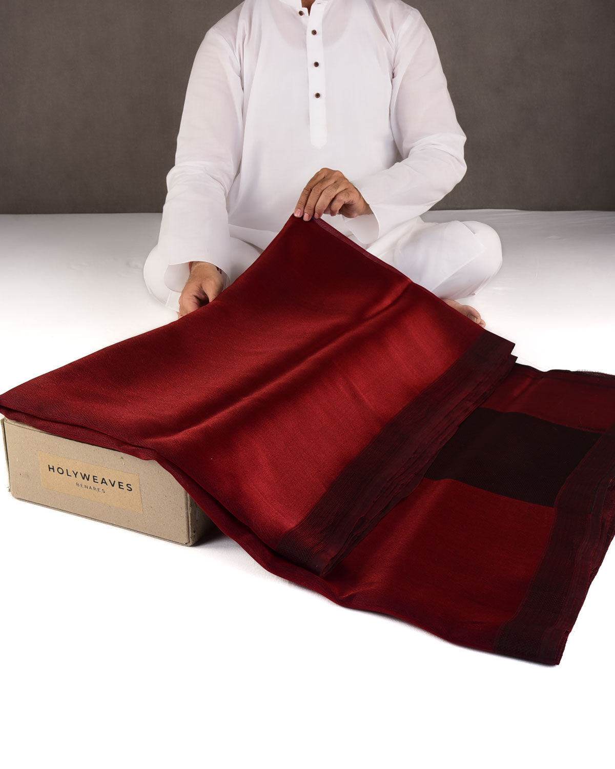 Maroon WATERMARK Abstract Geometry Tanchoi Handwoven Kora Silk Banarasi Saree-HolyWeaves