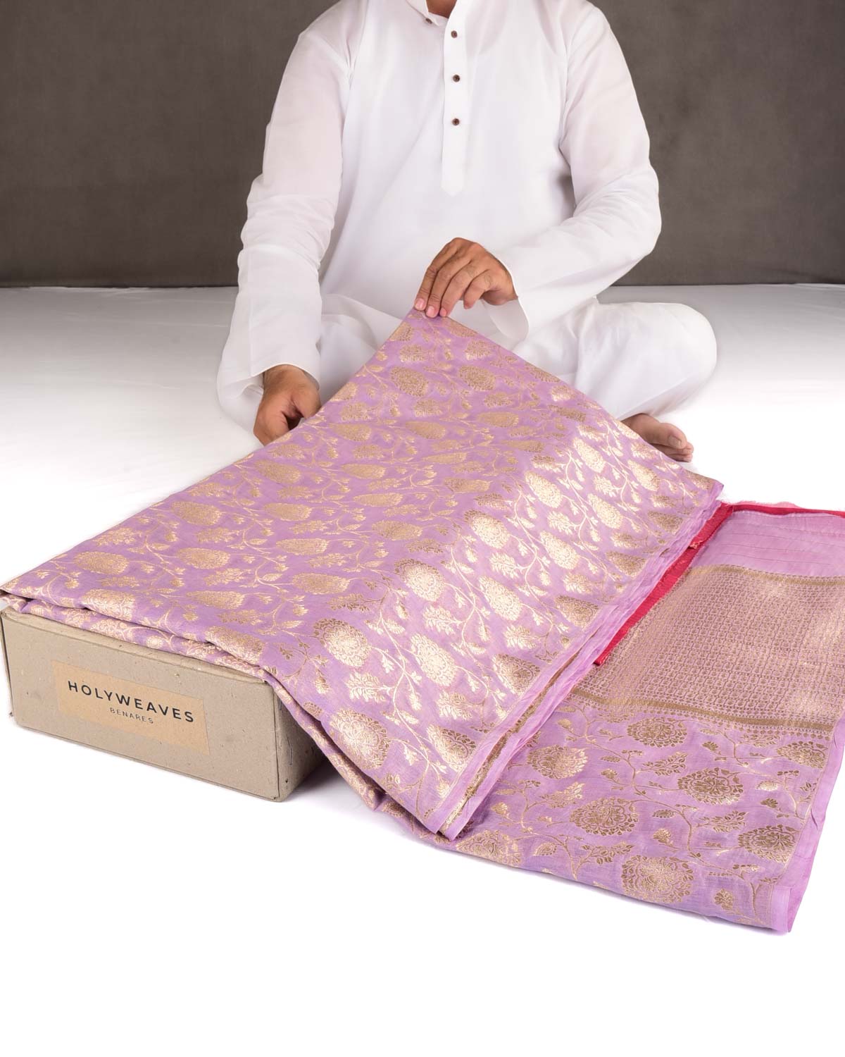 Mauve Dye Gold Zari Floral Jaal Cutwork Brocade Woven Cotton Silk Banarasi Saree