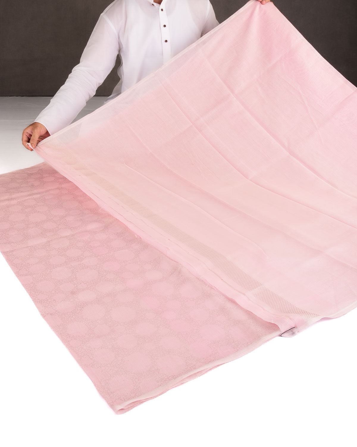 Pink Silver Zari Abstract Spherical Geometric Brocade Woven Cotton Silk Banarasi Saree
